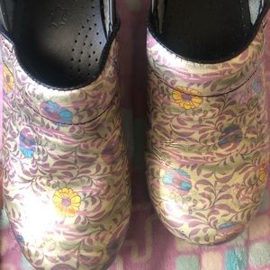 Dansko clogs size 36 used good condition shoes